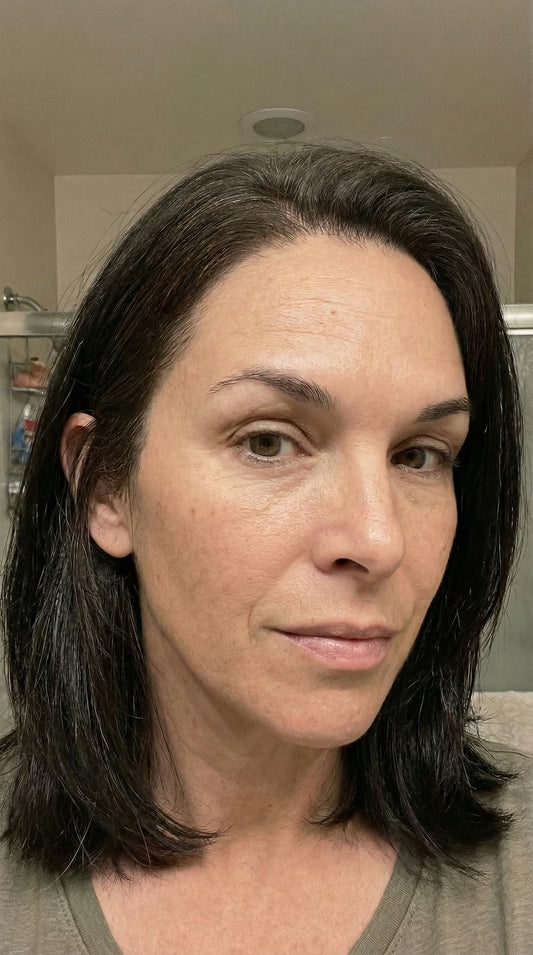 Shampoing colorant : la solution moderne pour colorer les cheveux blancs naturellement